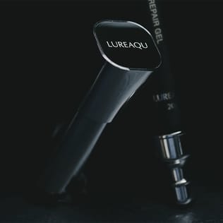 世界初の美肌因子｢レチニアミド70％｣×史上最小導入デバイス｢ルリーク｣で叶える至高の目元・口元ケア