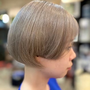 赤味をおさえた自然なやわらかさのあるニュートラル系カラー NT9+AQ9 サンコール レアラ ルシス