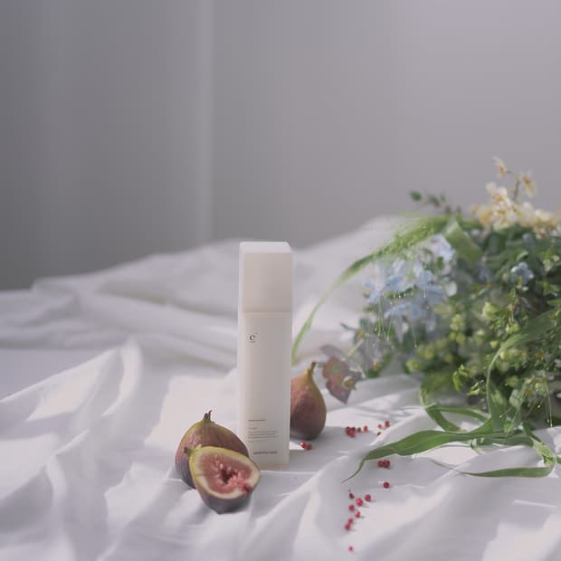 髪の“骨格”を再構築する。4種の最先端ケラチンを凝縮したアンダーバープラス ｢ケランエマルジョン｣がヘアケアの常識を変える理由